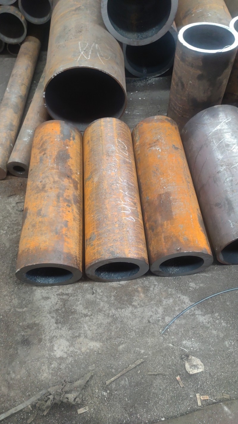 光泽光泽光泽20CrMo无缝钢管切割